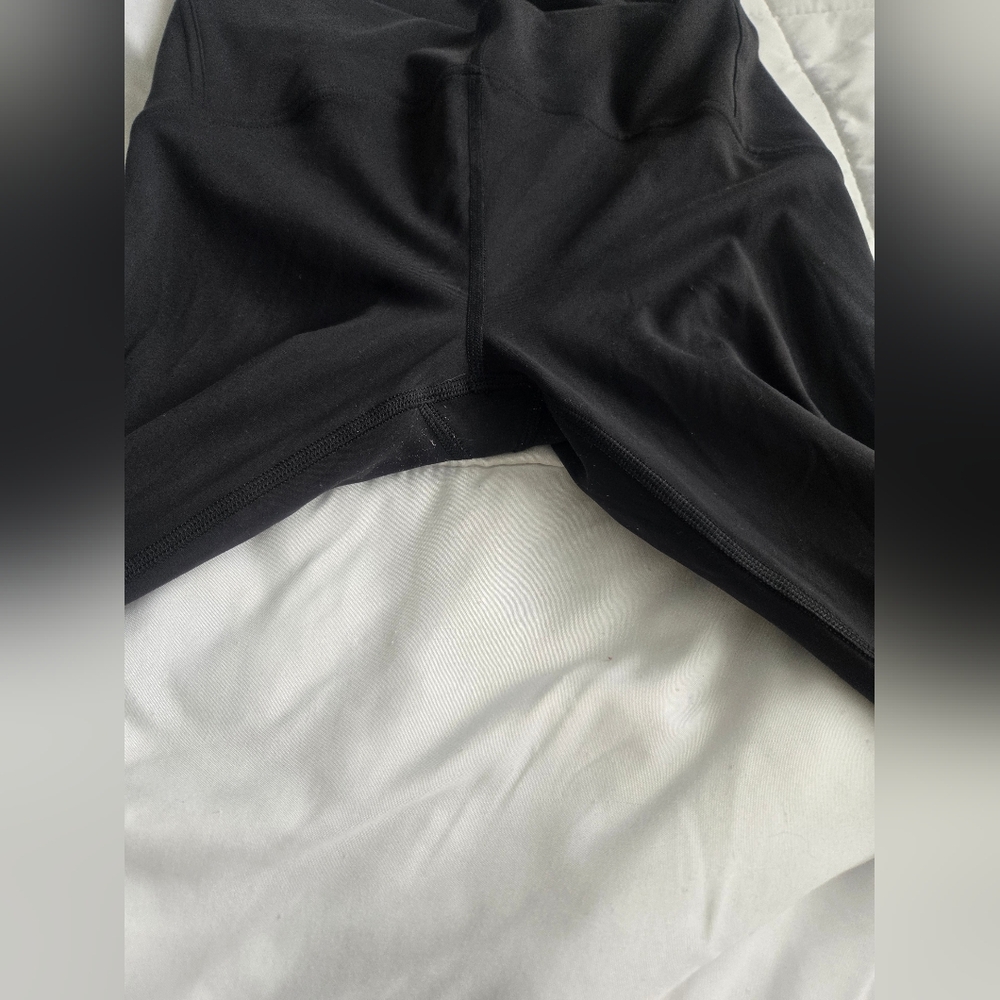 Lululemon Black High-Waisted Instill Leggings Sz 8 - Picture 3 of 6